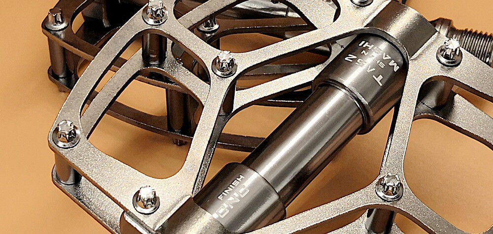290g Ultralight Titanium Bicycle Pedals Sealed Bearing Mountain Bike Flat Pedals