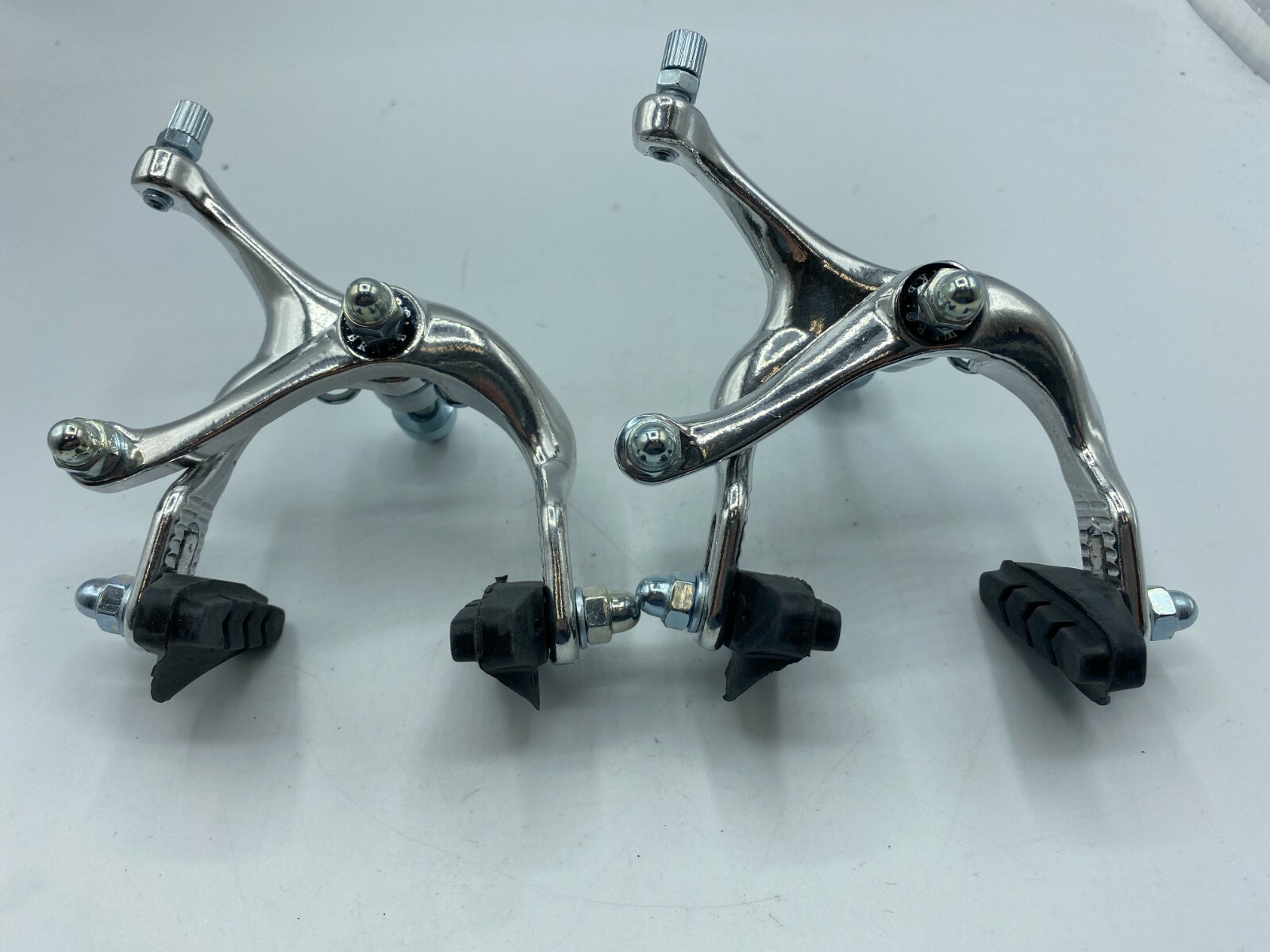 PAIR 700C ROAD BIKE BICYCLE ALUMINUM SIDE PULL CALIPER BRAKE FRONT + REAR SILVER