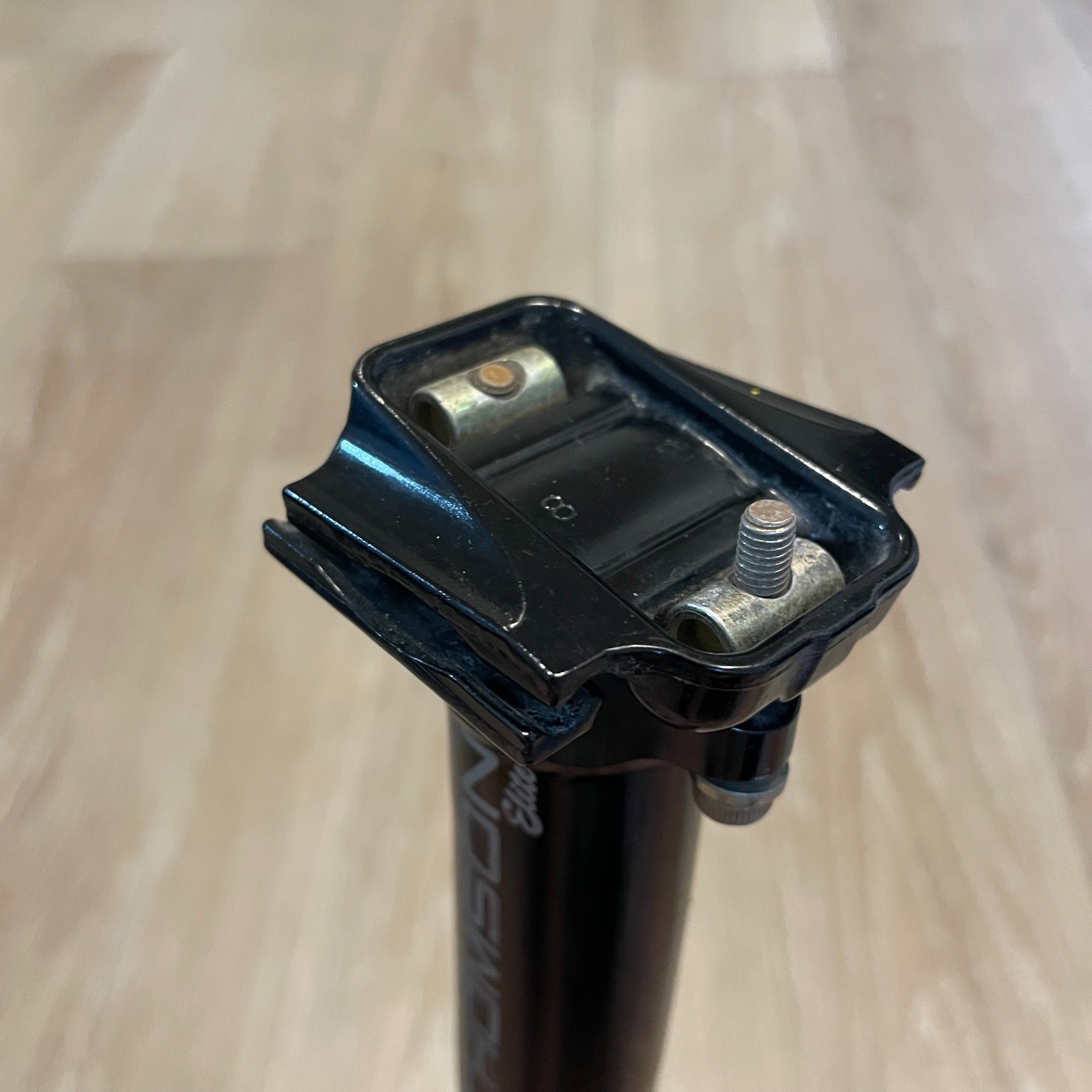 Thomson Elite Mtn Bike Alloy Seatpost 30.9 x 367mm 16mm Setback BLACK SP-E128-SB