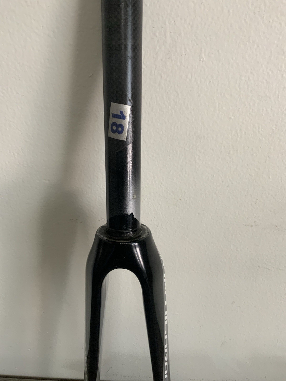 TEAM HIGH CARBON FORK 700C 1 1/8 INCH THREADLESS 190 MM STEERER 336 GRAMS