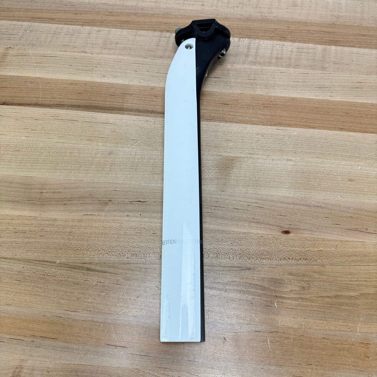 Pinarello Dogma F8/F10/F12 White/Black 350mm 25mm Setback Bike Seatpost 223g