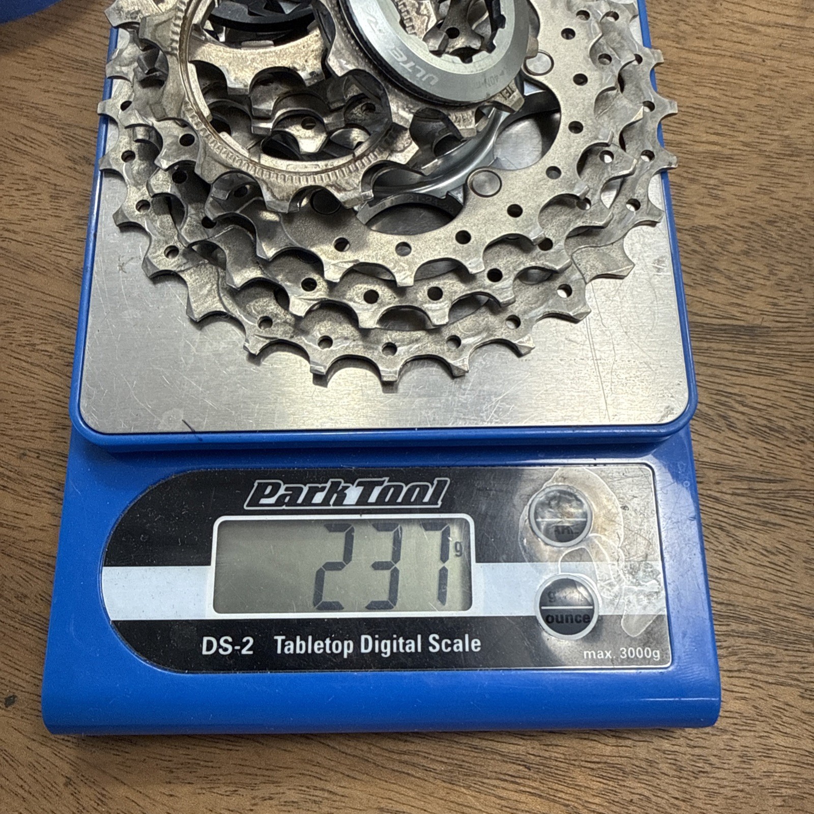 Shimano Ultegra CS-6700 10 Speed 11-28t Cassette w/ Chain