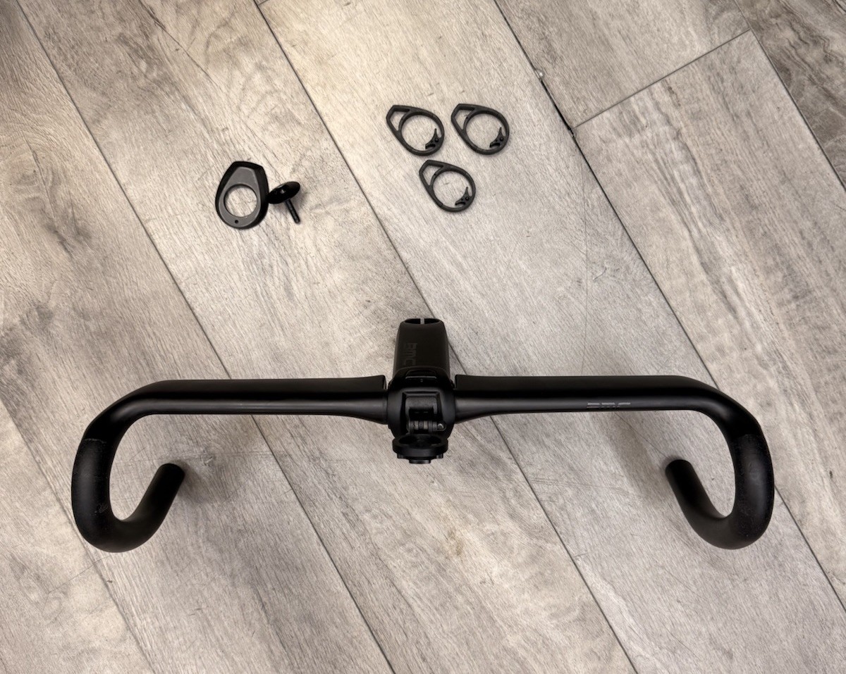 BMC ICS Aero 44X 120 carbon road handlebar Integrated Garmin Mount Spacers Clean