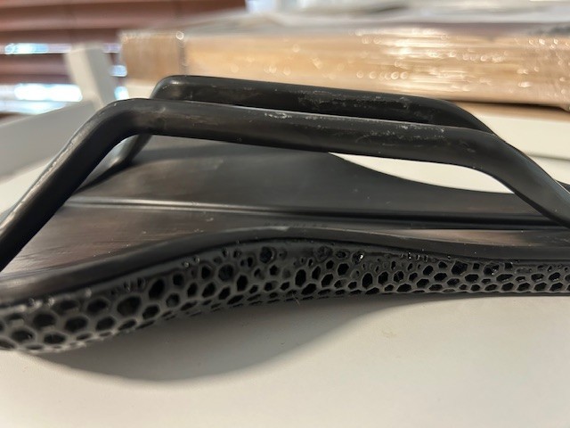 FIZIK ANTARES VERSUS EVO 00 ADAPTIVE Saddle 139mm Black w/box – 168grams