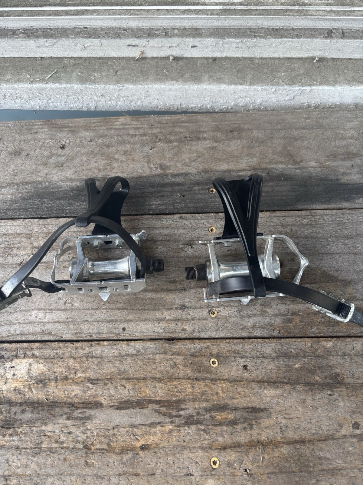 Vintage 9/16” HTI A19 Road Bike Touring Pedals W/ Cateye Toe Clips- Spin Nice