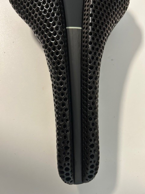 FIZIK ANTARES VERSUS EVO 00 ADAPTIVE Saddle 139mm Black w/box – 168grams