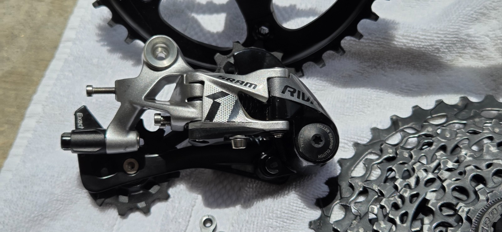 SRAM Rival 1X 11-Speed Mechanical Groupset with Hydraulic Brakes –