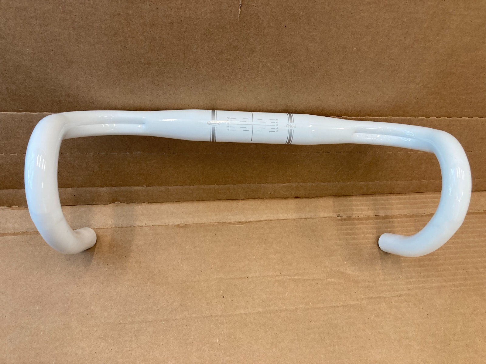 Road Drop Handle Bar . 400mm-width, 70mm-reach; 120mm.-drop.Powder coated White