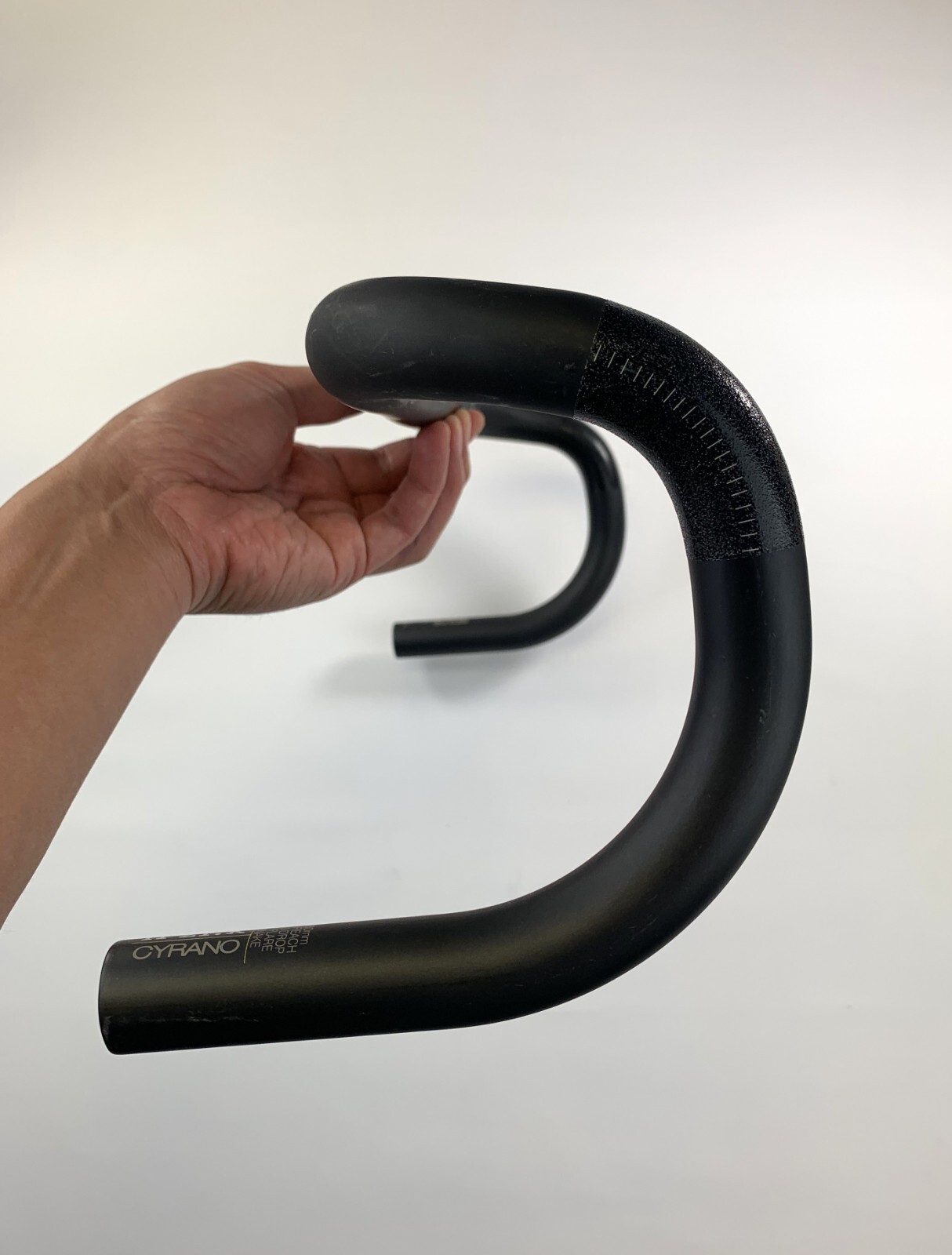 Fizik Cyrano 00 Snake 460 mm x 31.8 Carbon Drop Handlebar