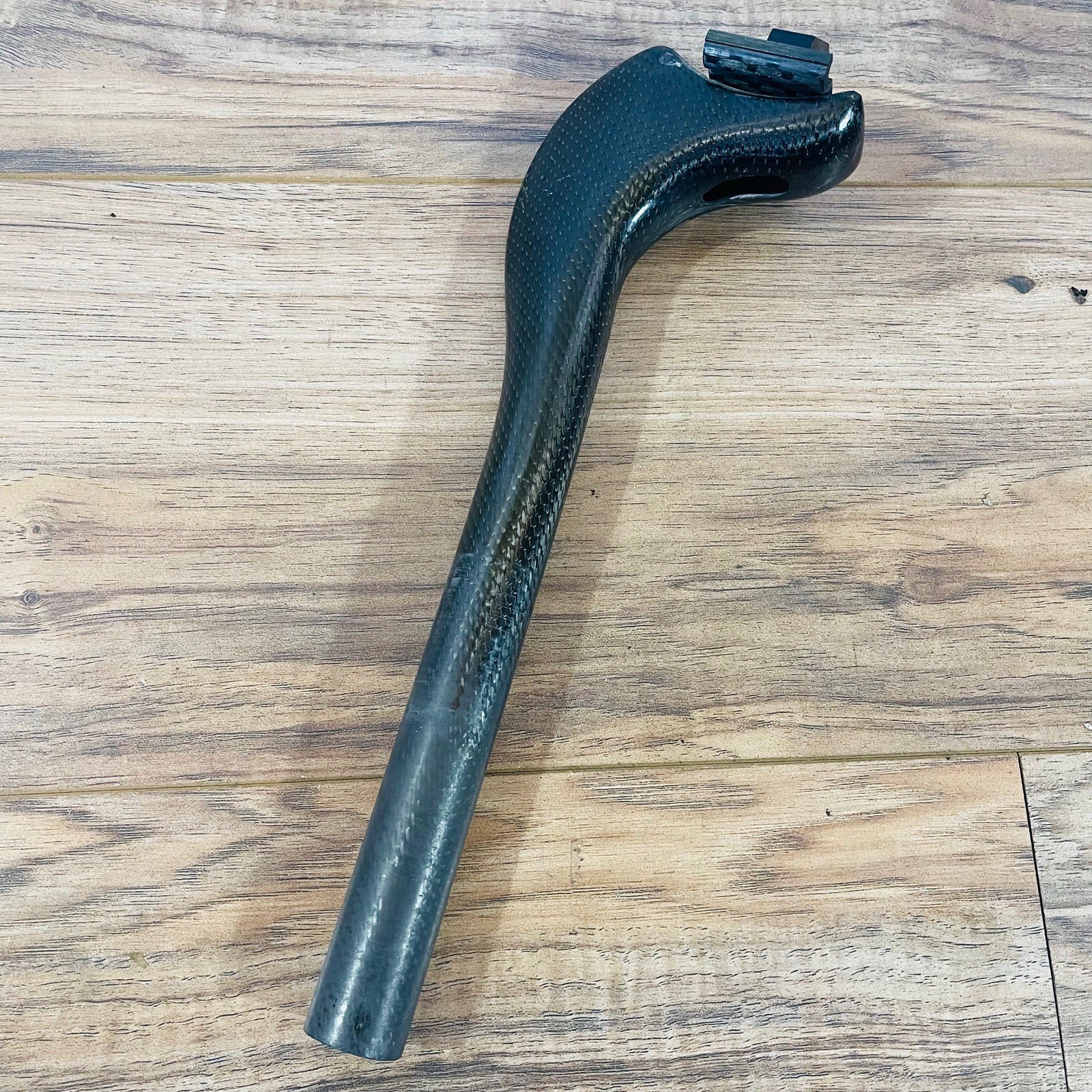 Carbon Aero Seatpost 27.2 x 300 182g
