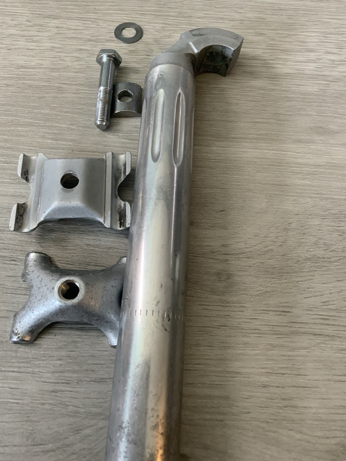 CAMPAGNOLO SUPER RECORD SEAT POST 27.2 MM 220 MM TOTAL LENGTH 206 GRAMS