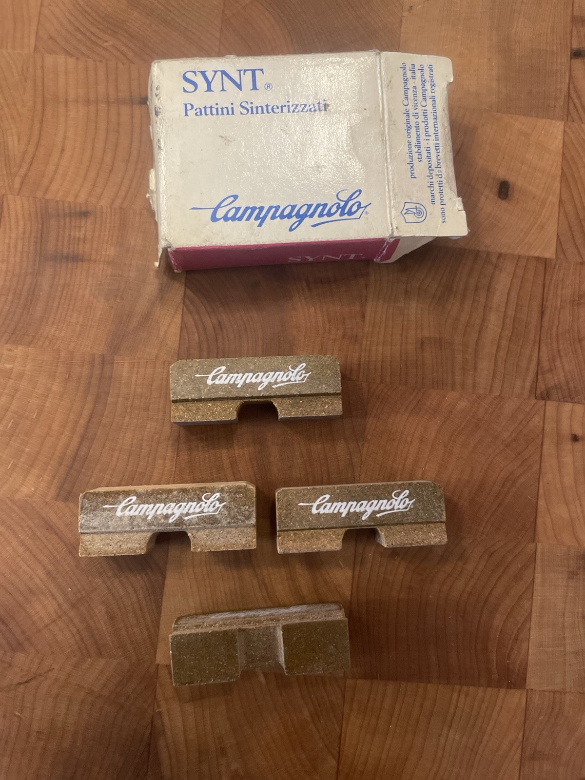 Vintage New-Old-Stock CAMPAGNOLO SYNT Set of Four Brake Pads (sintered). (FSW)