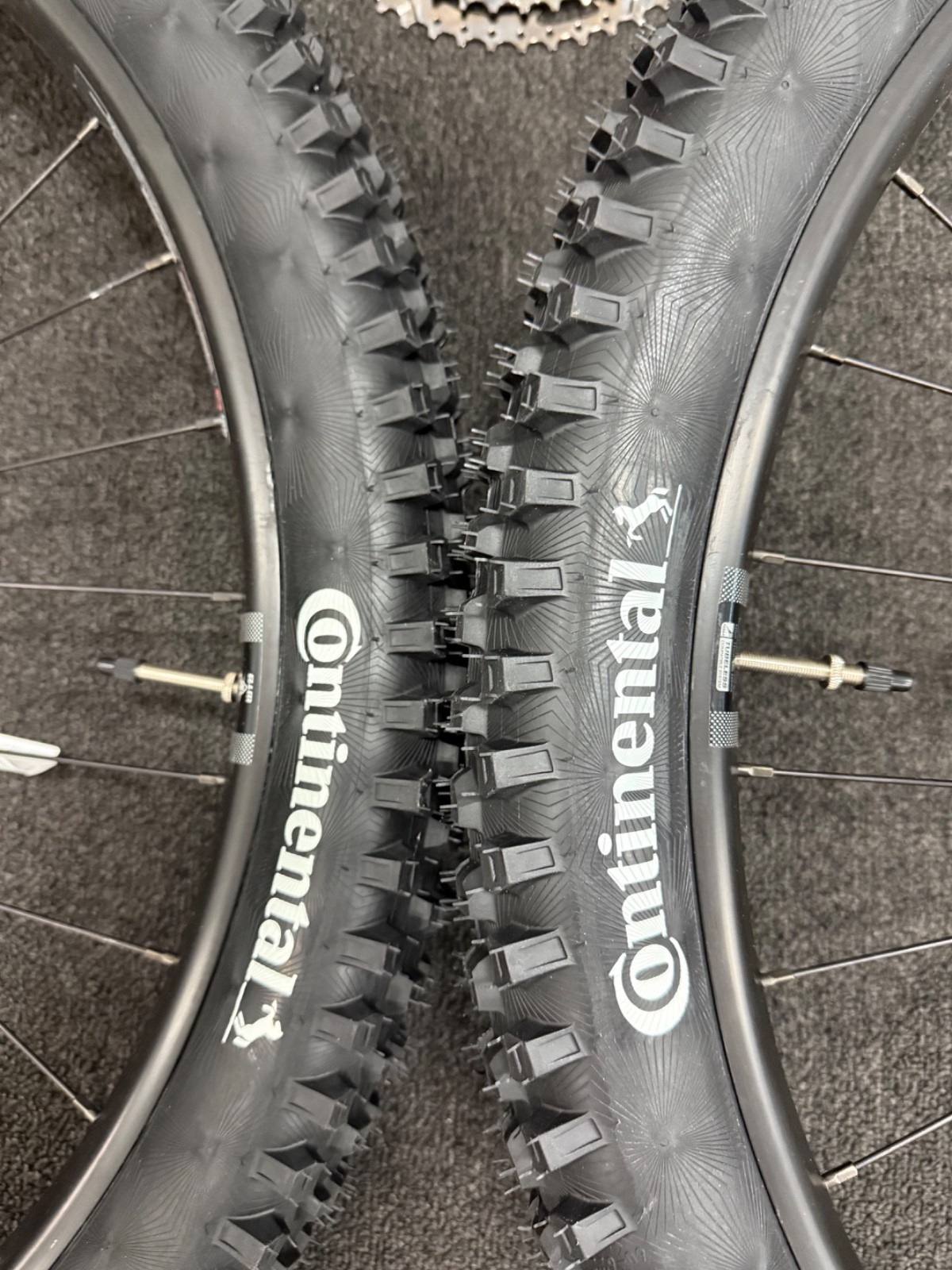 Never used bike parts rockshox,shimano brand new