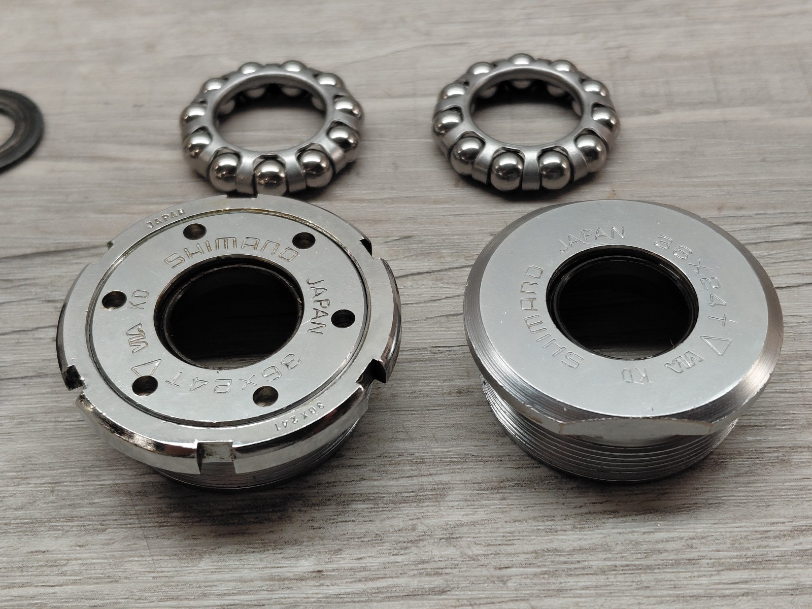 Vintage Shimano 600EX, Dura Ace Italian Bottom Bracket 36x24T 70=W=119 JIS Road