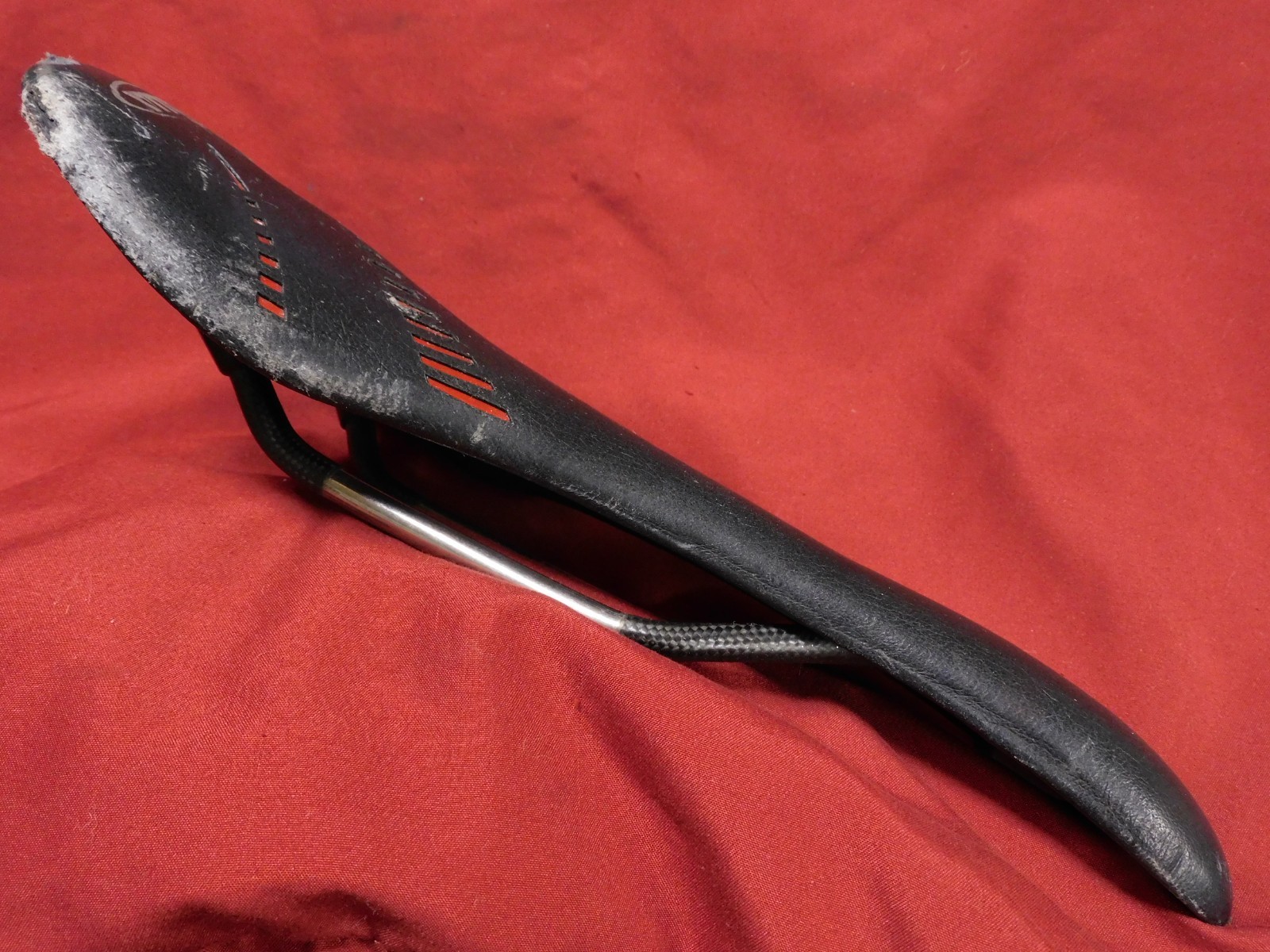 2003 Selle Italia Titanium Rails Flow Gel Saddle Made in Italy 185 grams