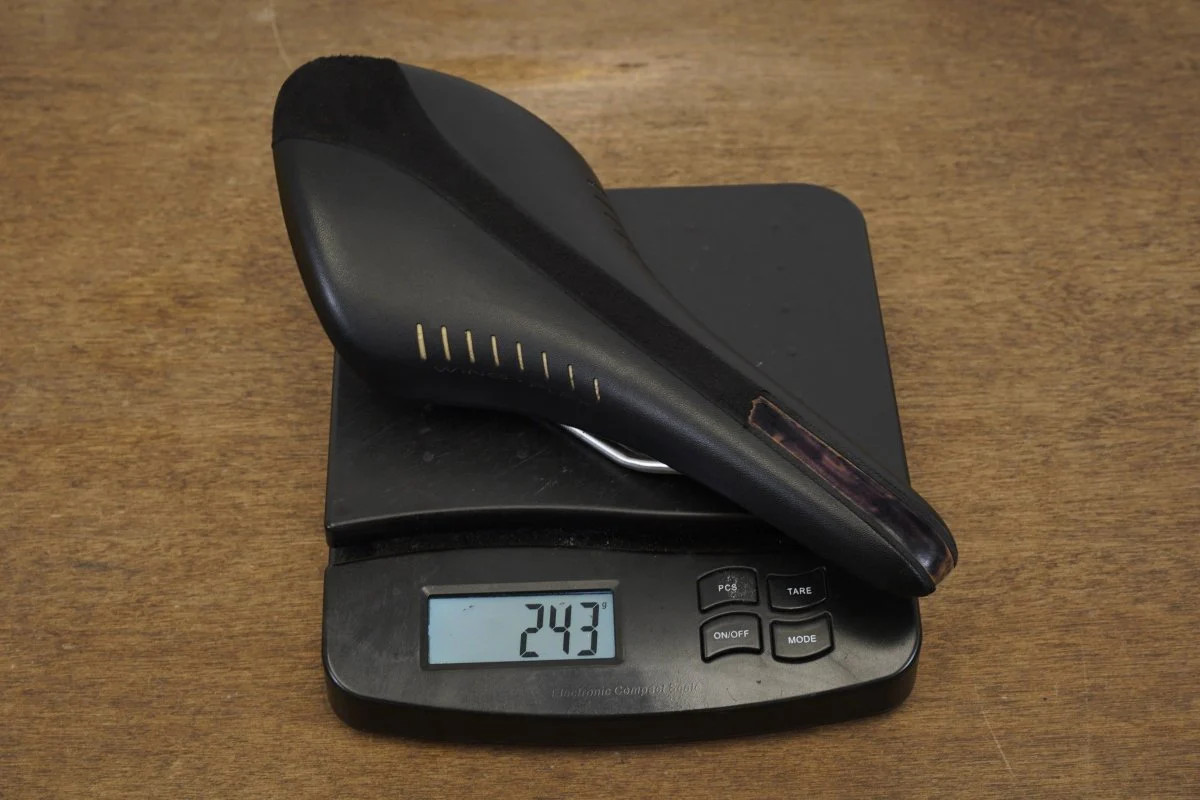 128mm Fizik Arione R5 Manganese Road Saddle 243g