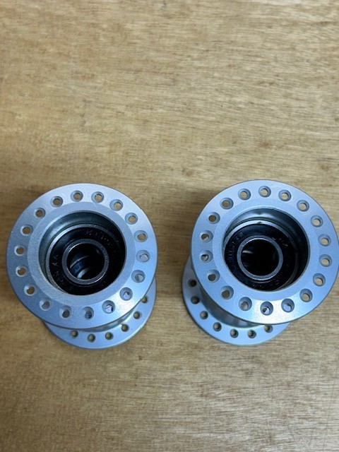 Vintage Sun Metal 36H Hubs with Bearings NEW