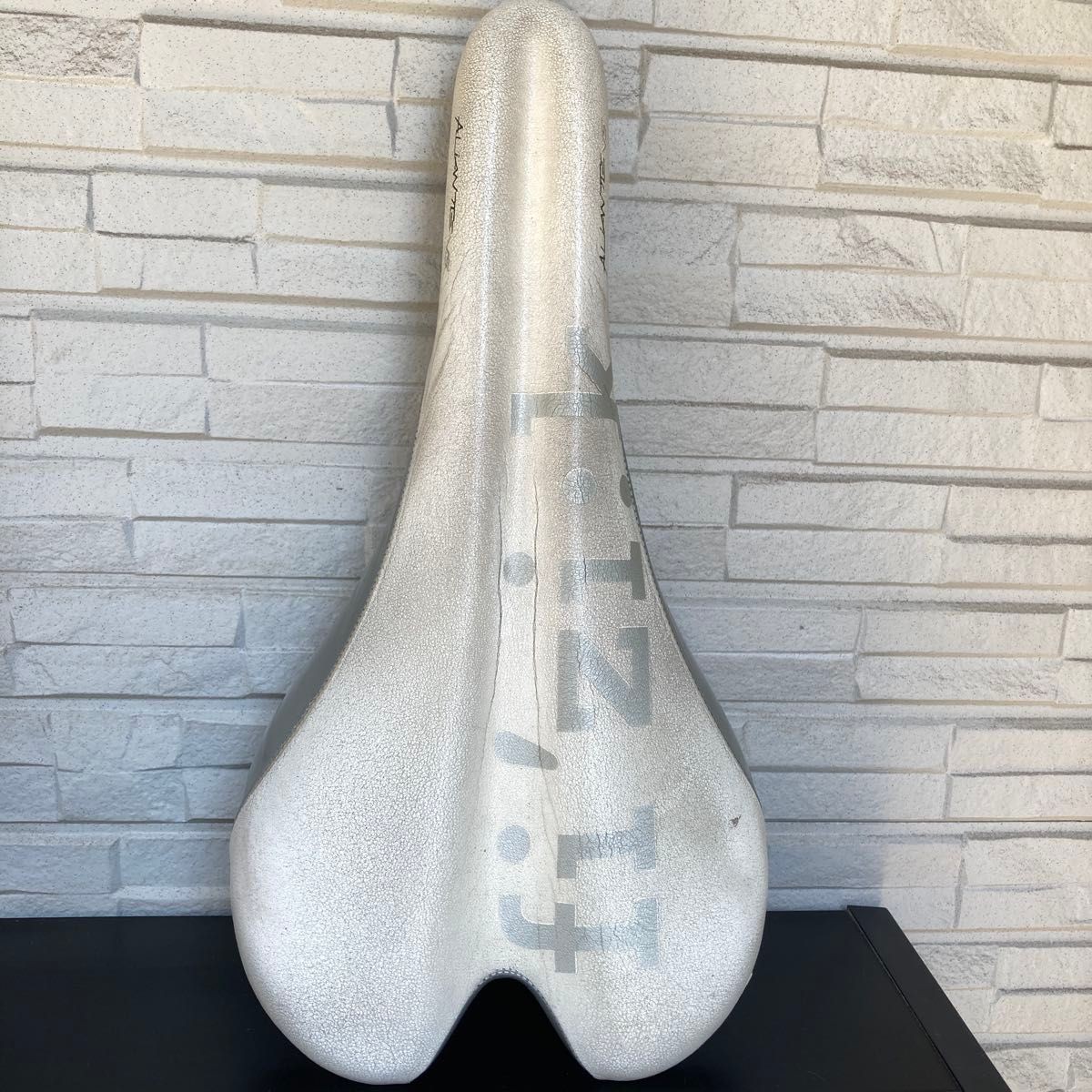 Fizik Aliante VS Saddle 27cm Wide Road Bike Seat Used