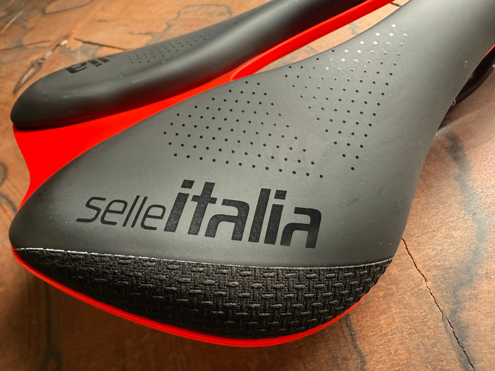 Selle Italia Novus Superflow X Boost Saddle Manganese Rails