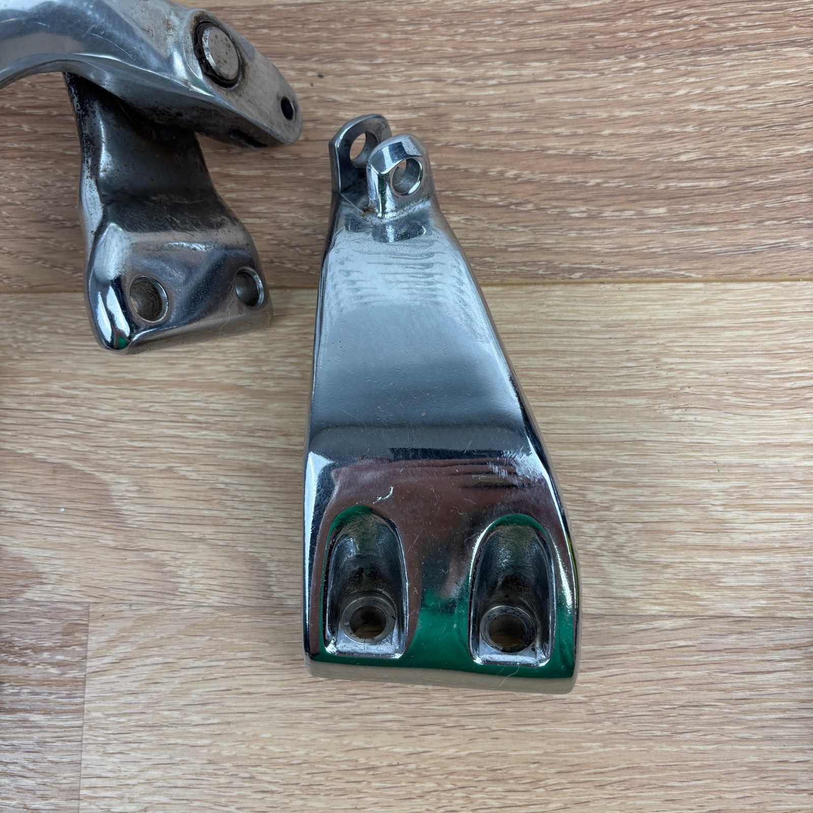 Chrome Motorcycle Foot Peg Assembly Set for Harley Davidson