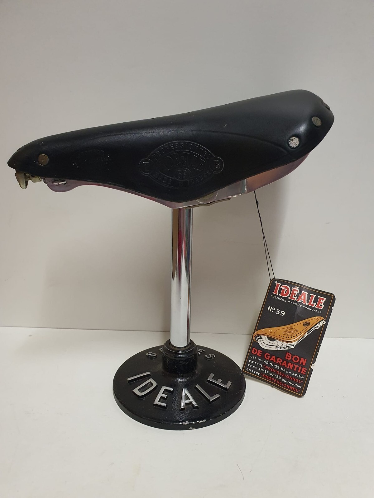 NOS IDEALE PROFESSIONNEL TB n°59 SADDLE SEAT MADE IN FRANCE VINTAGE 686gr
