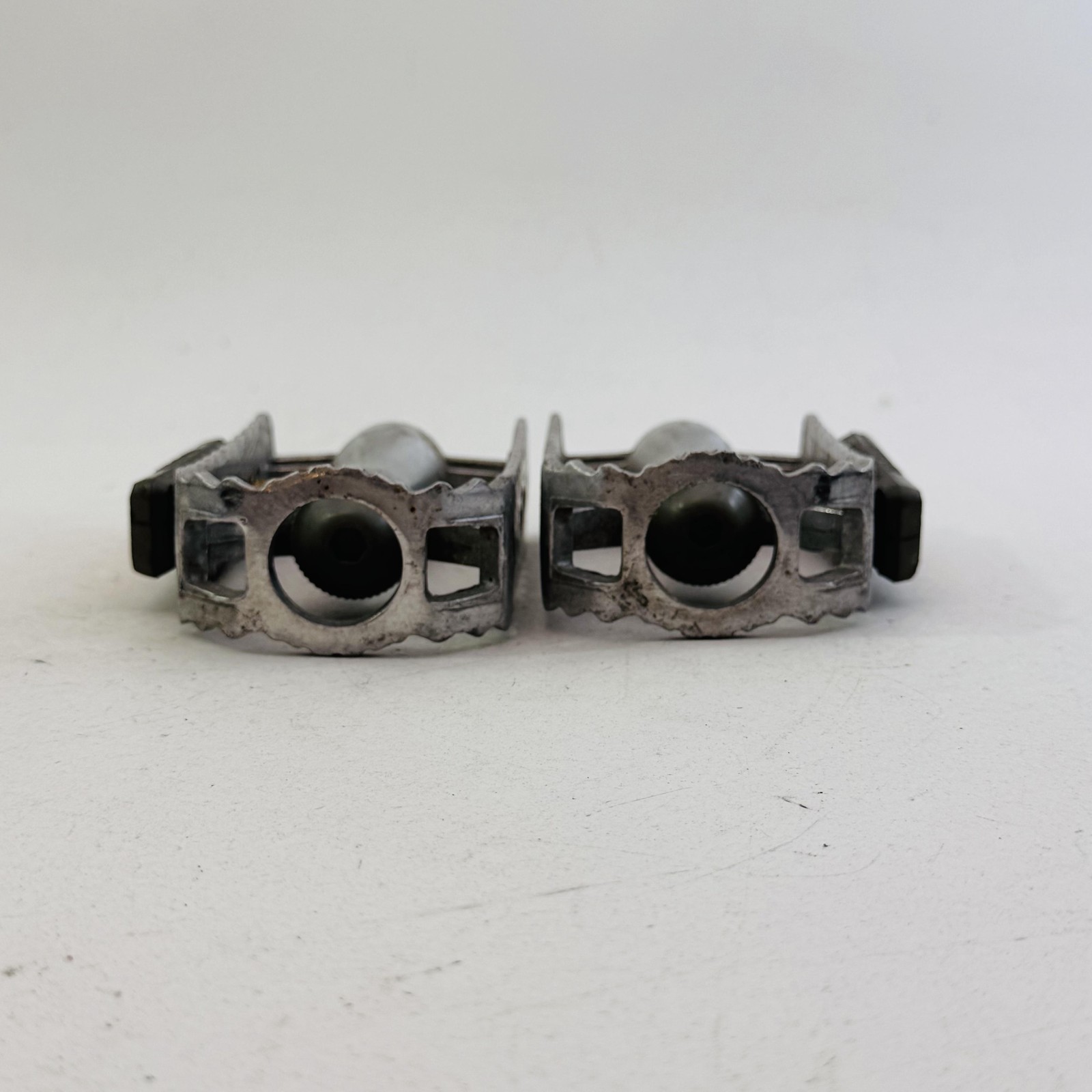 Vintage Sakae RR-4002 Platform Bike Pedals Pair 9/16 in Silver Reflectors A81