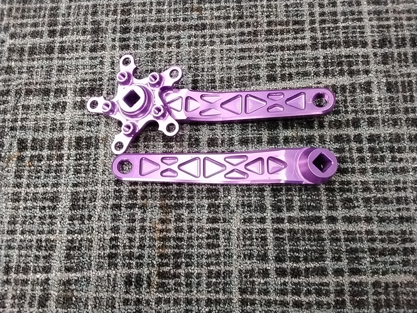 ULTIMATE MACHINE ● CNC MACHINED ● MTB CRANK ARMS ● 5-ARM ● 175 MM● PURPLE
