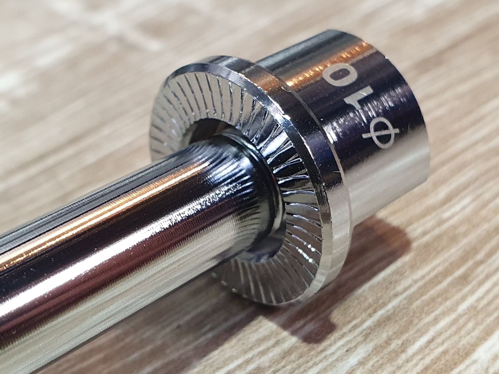 Shimano Saint SM-AX80 Rear Thru Axle FH-M810 / M10 x 168mm (O.L.D: 135mm x 10mm)