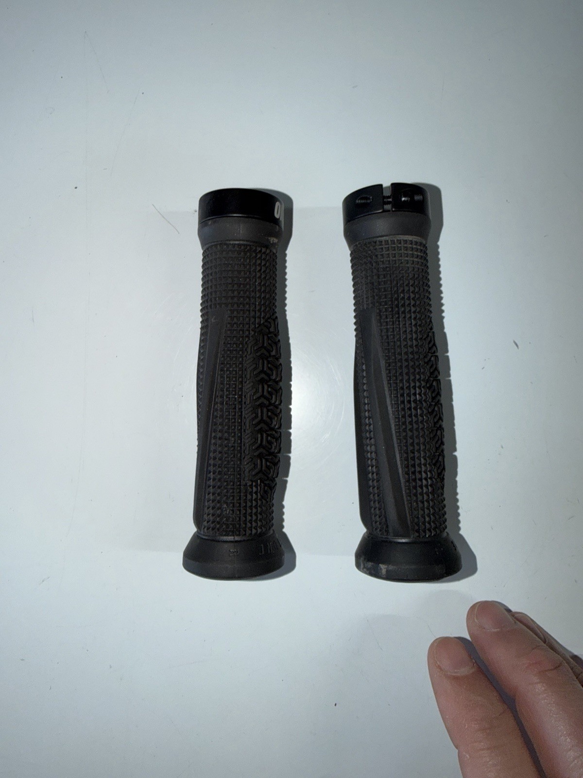 OneUp Components Lock-On MTB Grips Black Used Trail Enduro Downhill