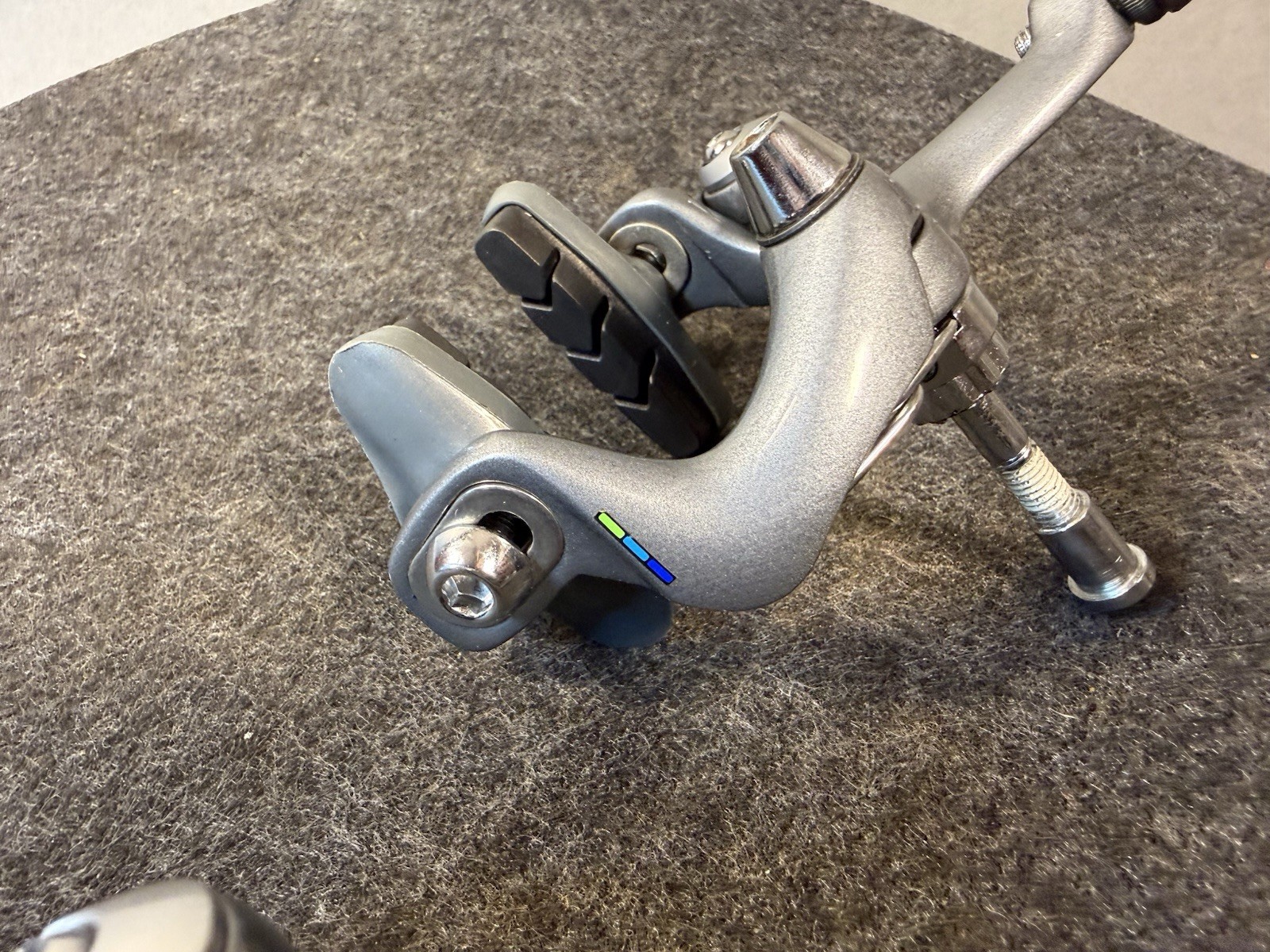 New-Old-Stock Shimano 600/Ultegra Brake Caliper Set…BR-6400.