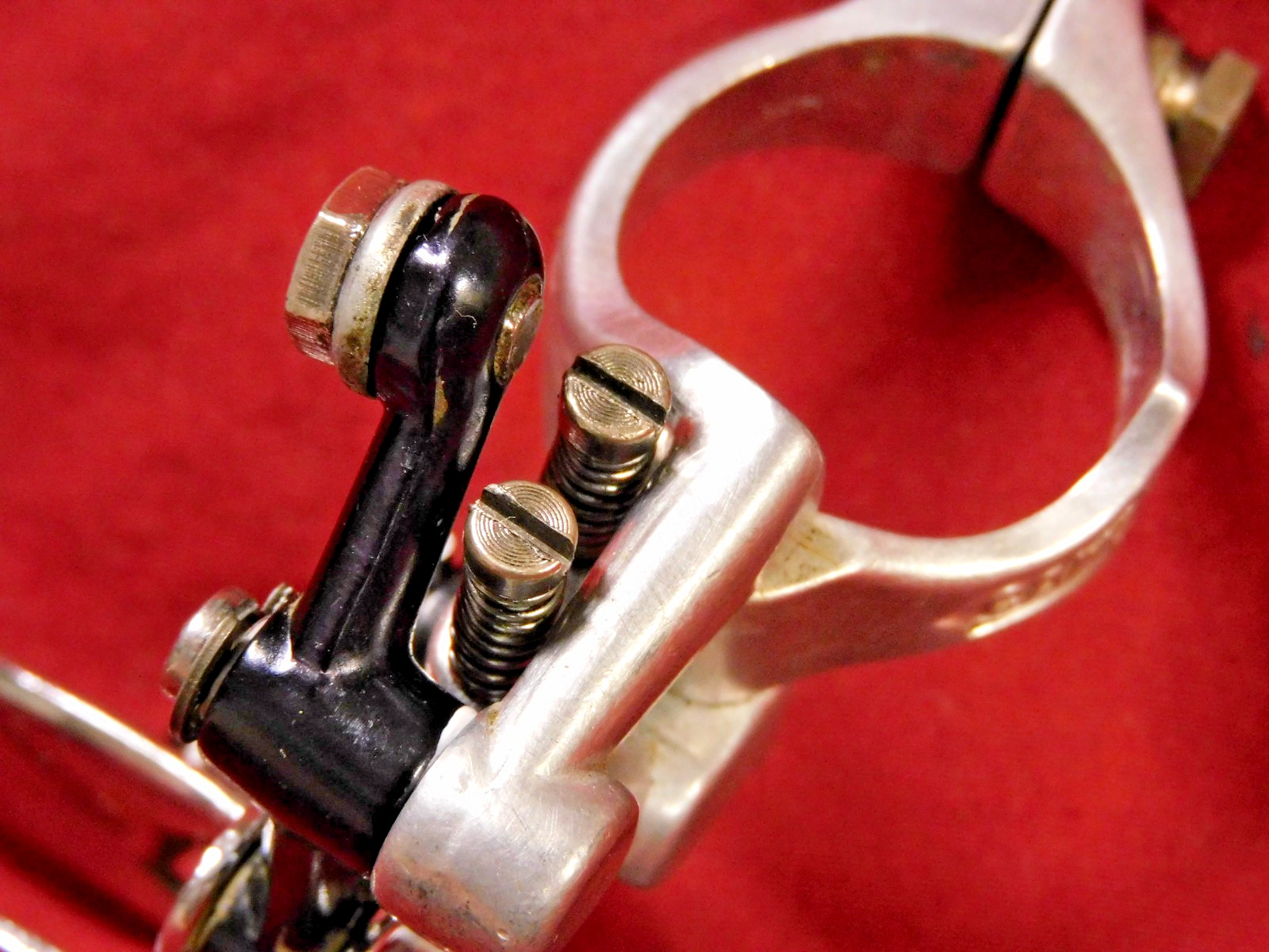 XLNT Early 80’s Campagnolo Super Record 1052/SR Clamp-on 28.6mm Front Derailleur