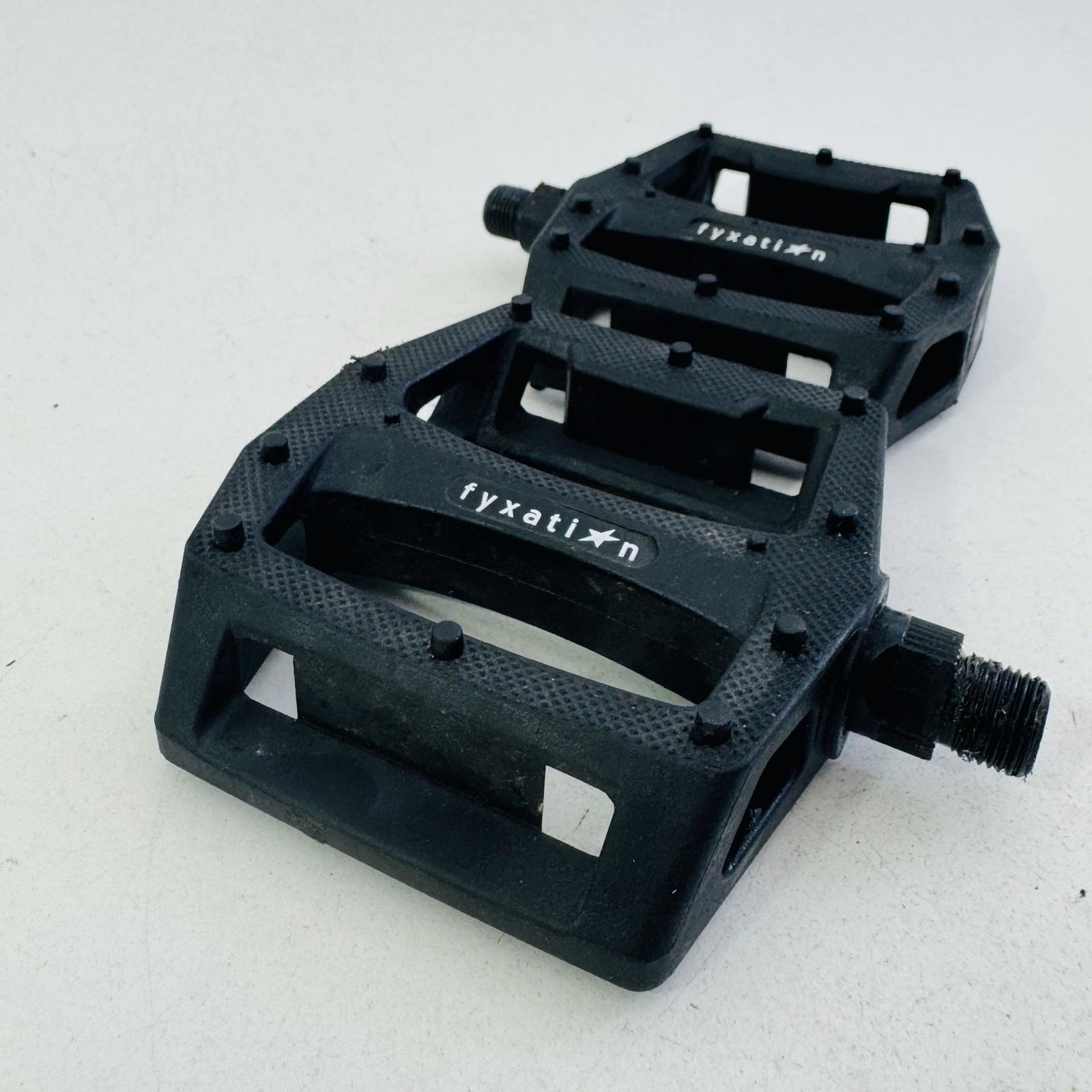 Vintage Fyxation Platform Bike Pedals 9/16″ Pair Black Plastic MTB BMX A56