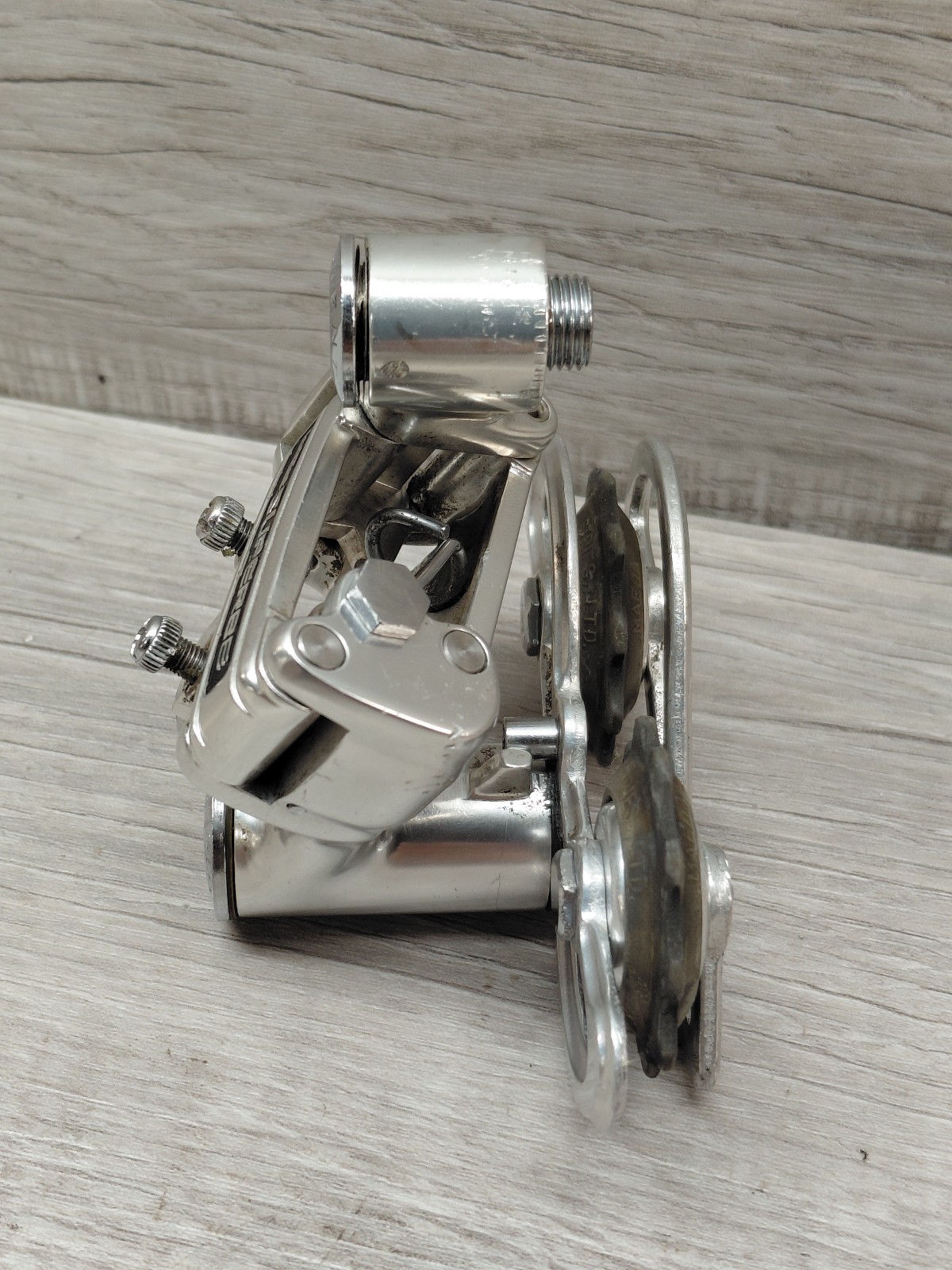 Vintage SunTour Superbe 1st Gen Rear Derailleur Short Cage Silver – Japan