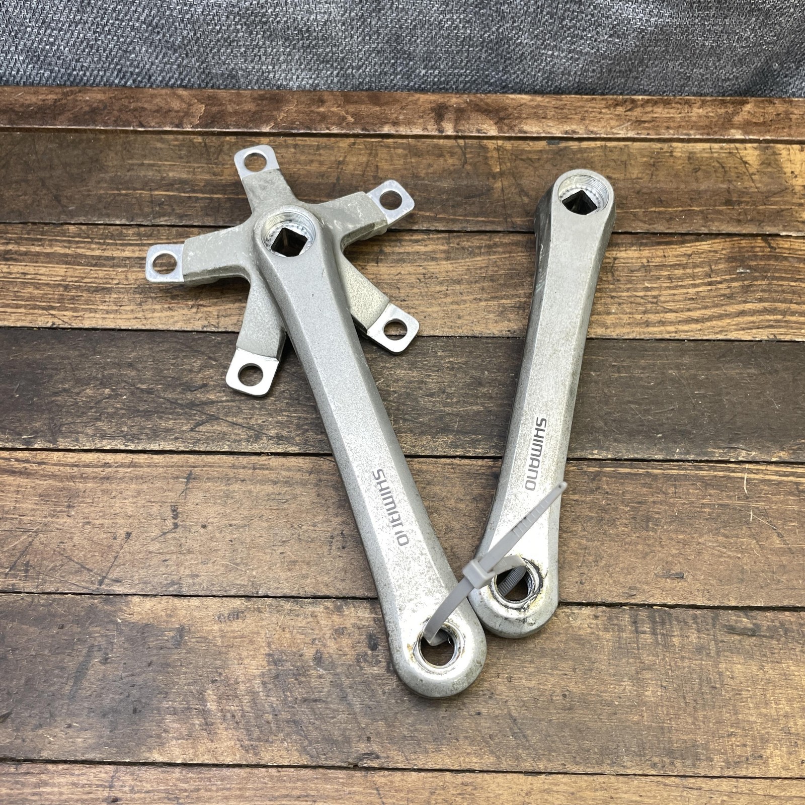 Vintage Shimano FC-B124 Crank Set 175 Mm 110 BCD Triple Japan Touring MTB