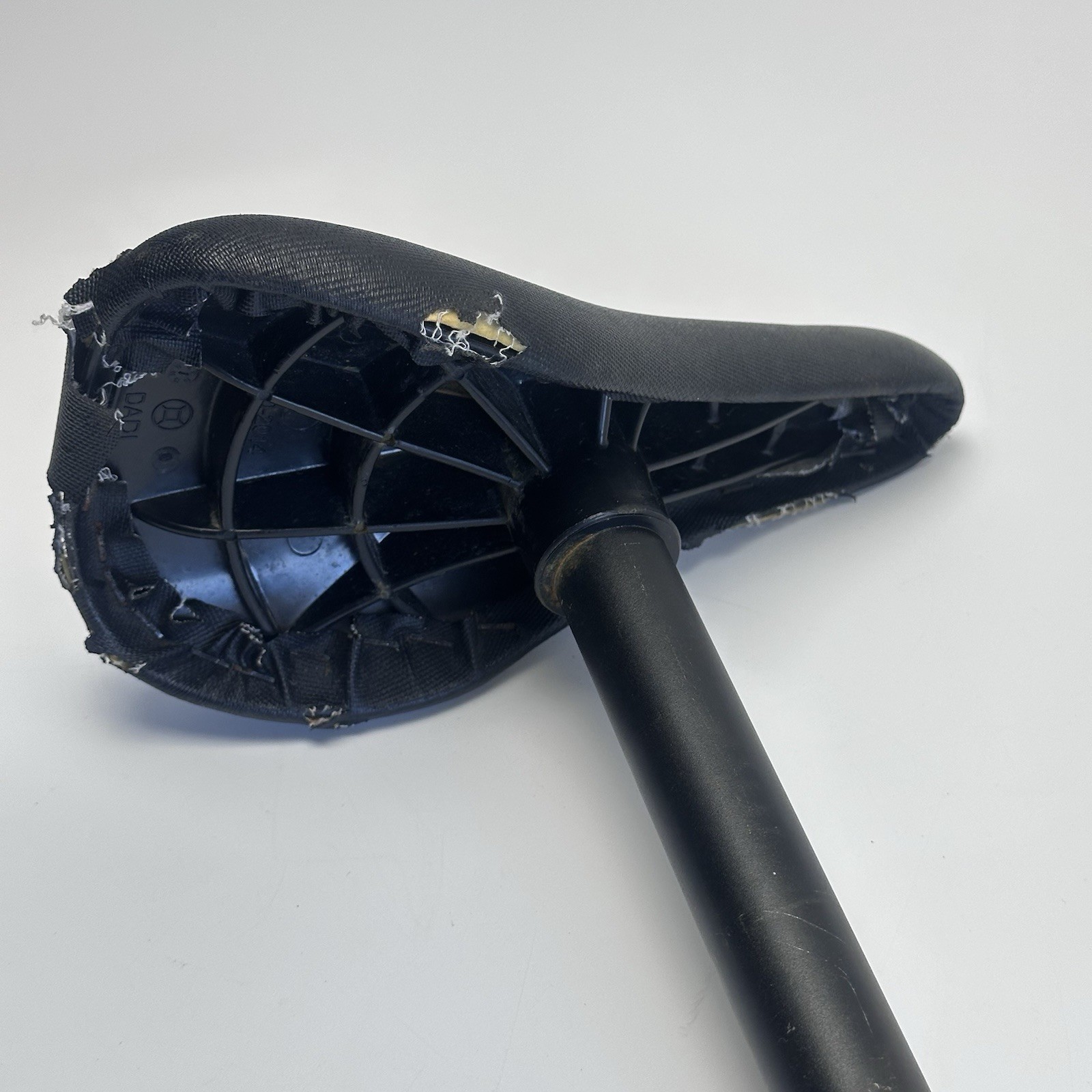 Sunday Elite Black BMX Freestyle Seat 7x7mm Rail