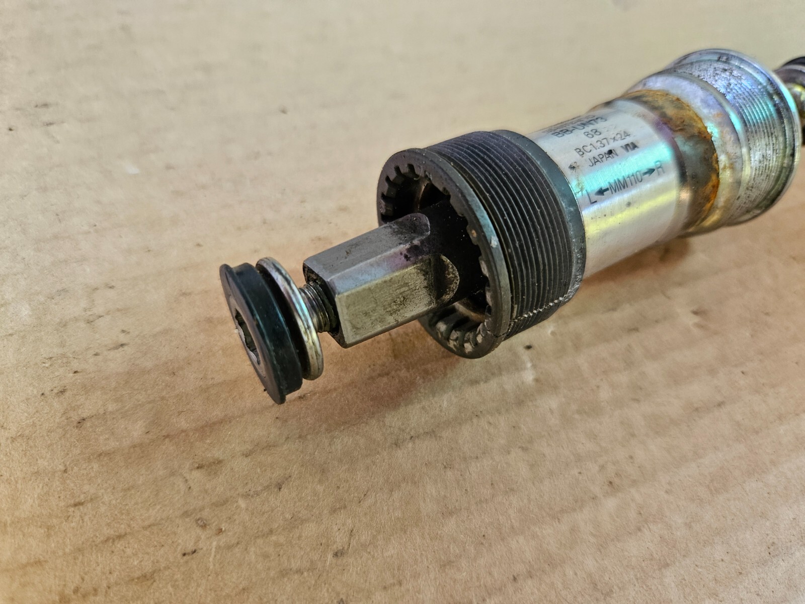 Shimano Deore XT BB-UN73 68mm Cartridge Bottom Bracket 110mm Spindle Japan
