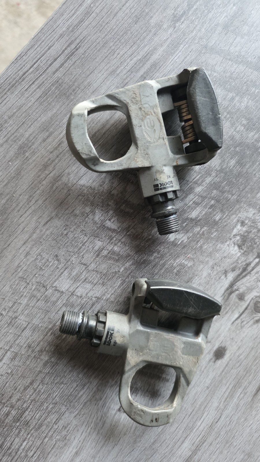 Look Keo Easy Road Bike Clipless Pedals Gray, Lightweight, Pair, 235g