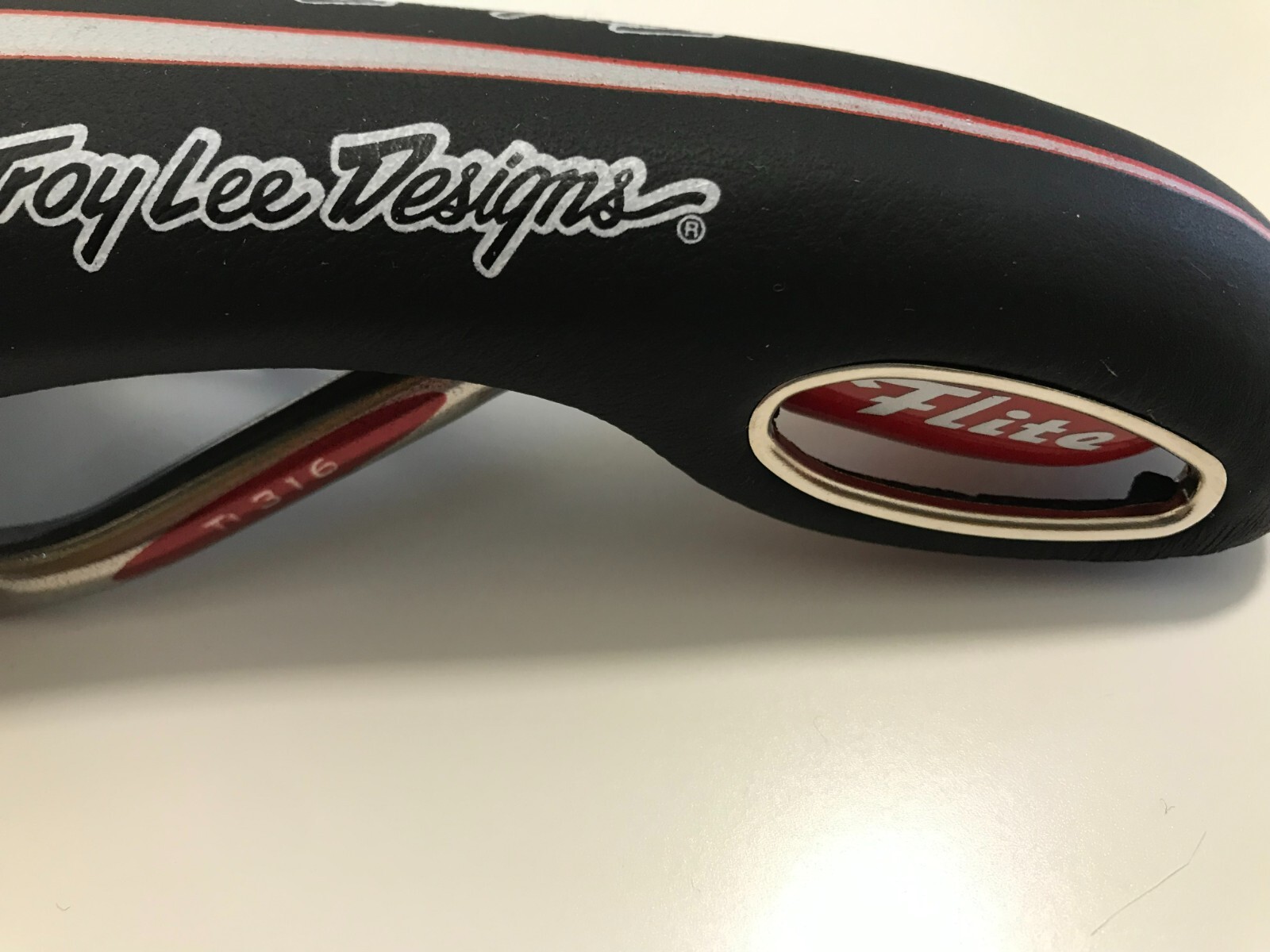 NOS BIKE SADDLE BRAND: SELLE ITALIA FLITE TROY LEE DESIGNS – VINTAGE RARE SADDLE