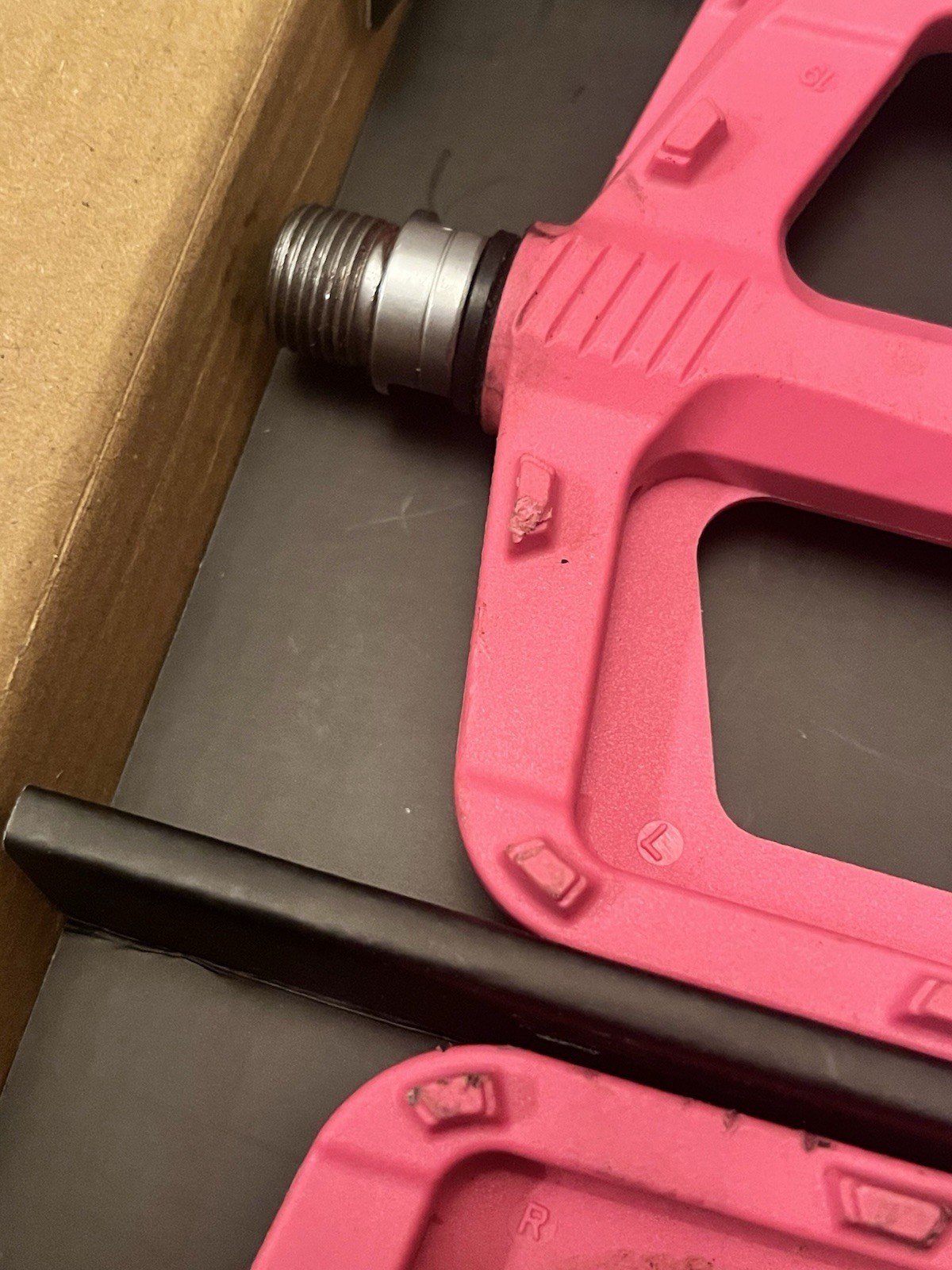 Race Face Ride Flat/Platform Pedals Pink 9/16in Nylon Composite Steel Bushing