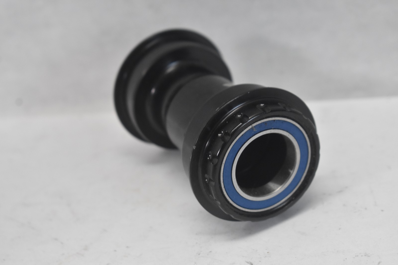 Wheels MFG Outboard ABEC-3 BB PF30A-OUT For 24mm Cranks Compatible With Shimano