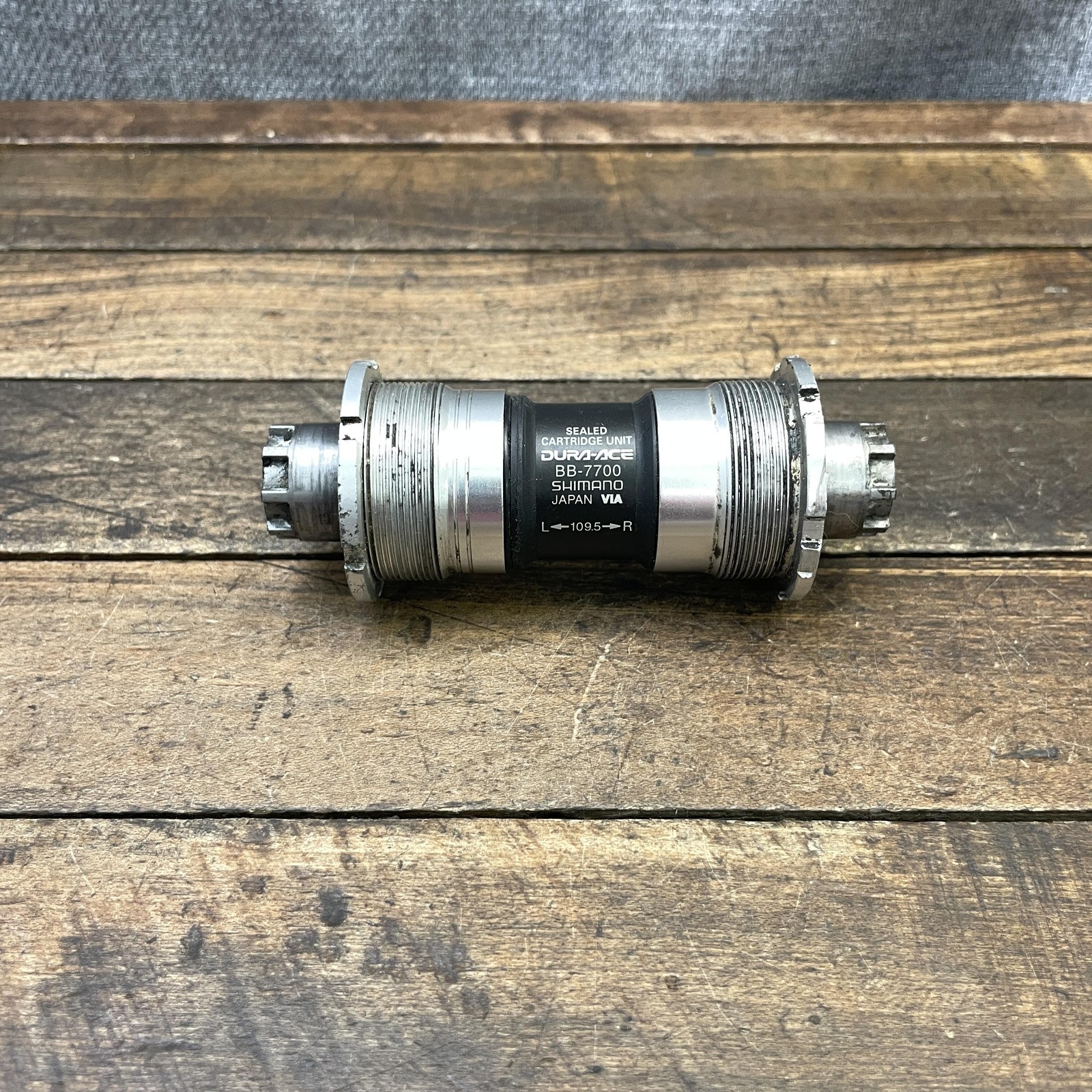 Vintage Shimano Dura-Ace Octalink ITALIAN Bottom Bracket BB-7700 70mm ITA 109.5