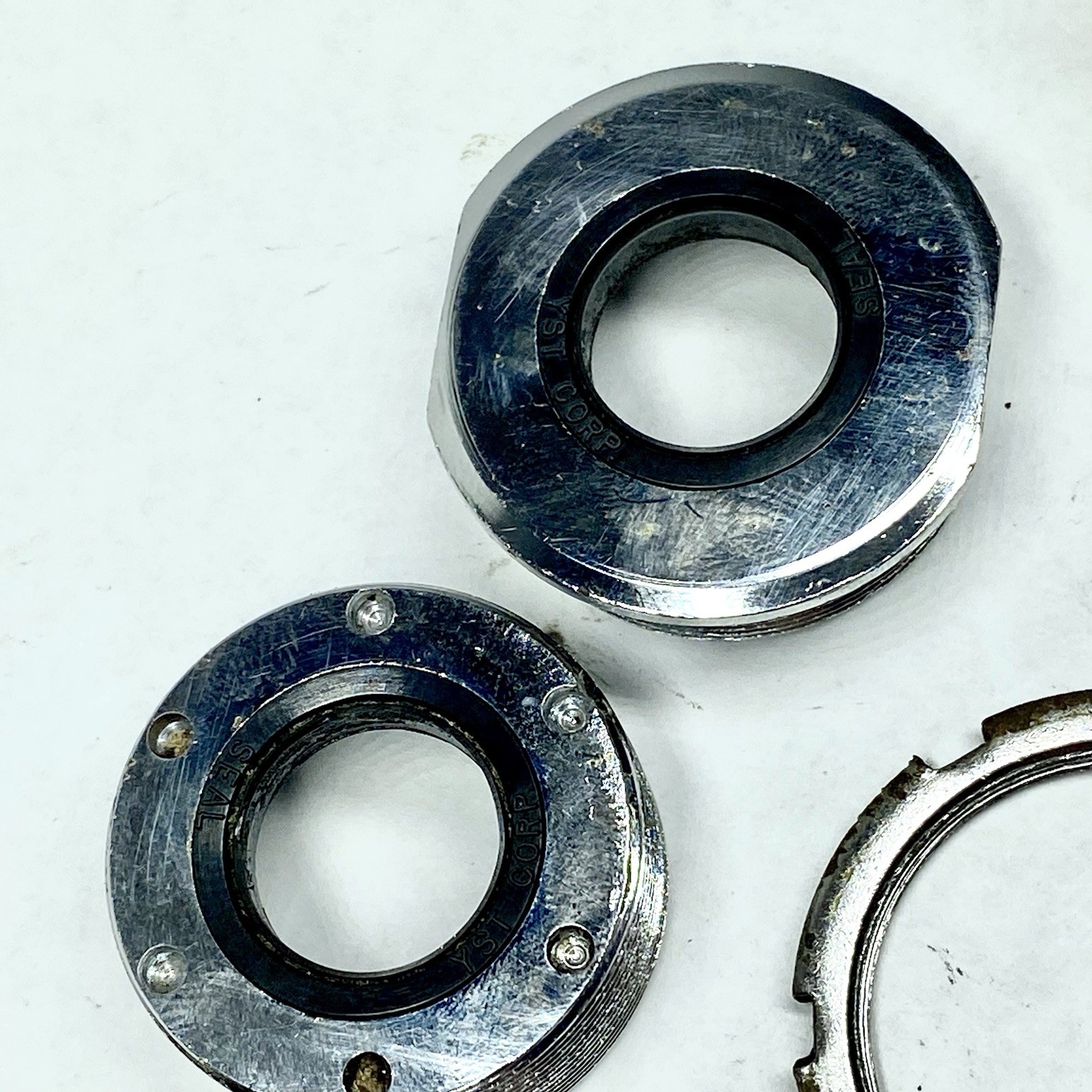 SUGINO / SR SAKAE BOTTOM BRACKET 68-113 MM BSA