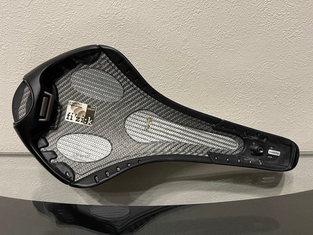 Fizik Kurve Snake Saddle Rare White Aluminum Rails 220g Limited Edition