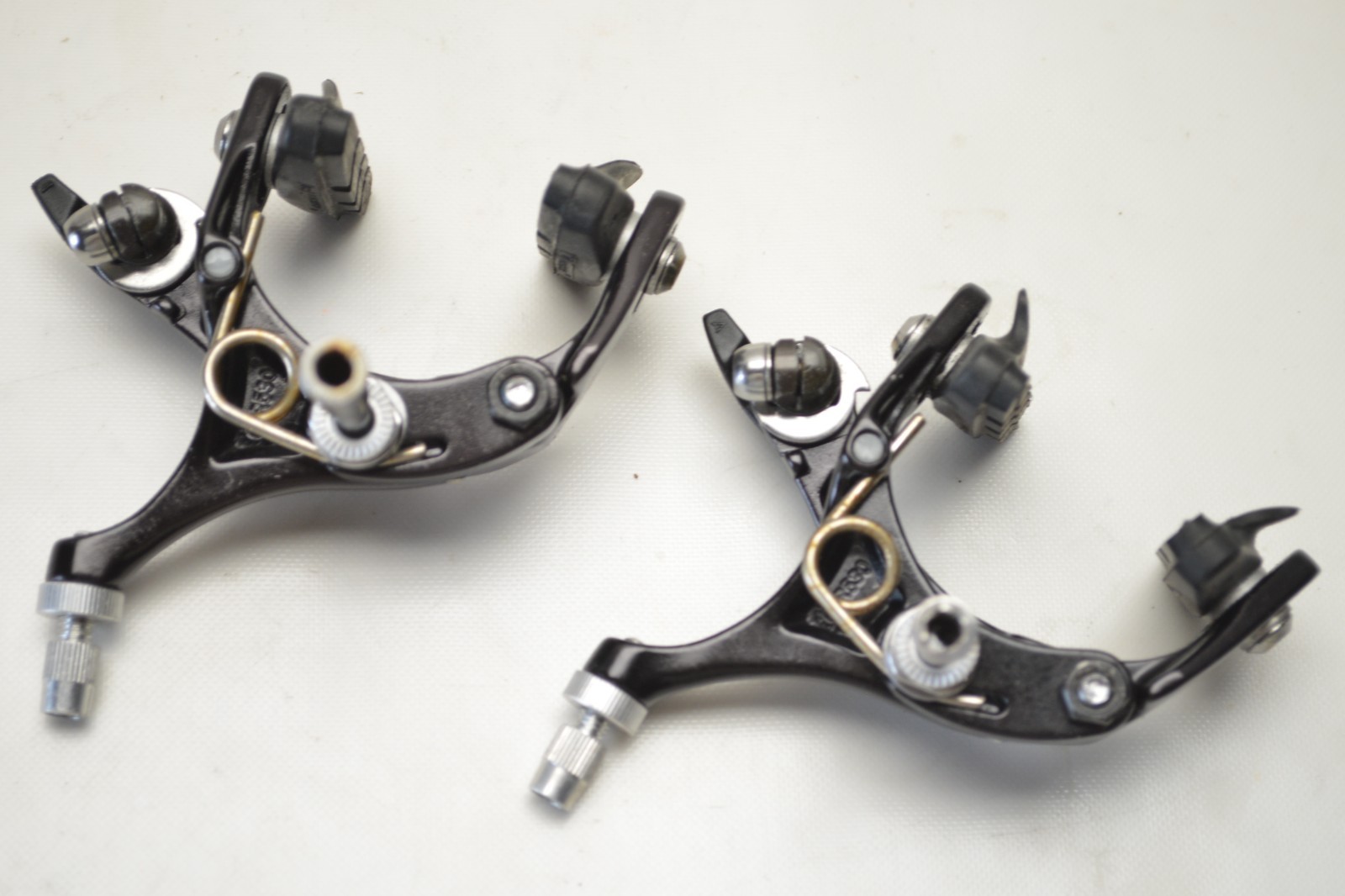 TEKTRO R350 BICYCLE RECESSED DUAL PIVOT SIDE PULL QR BRAKES SET 44 MM CENTER