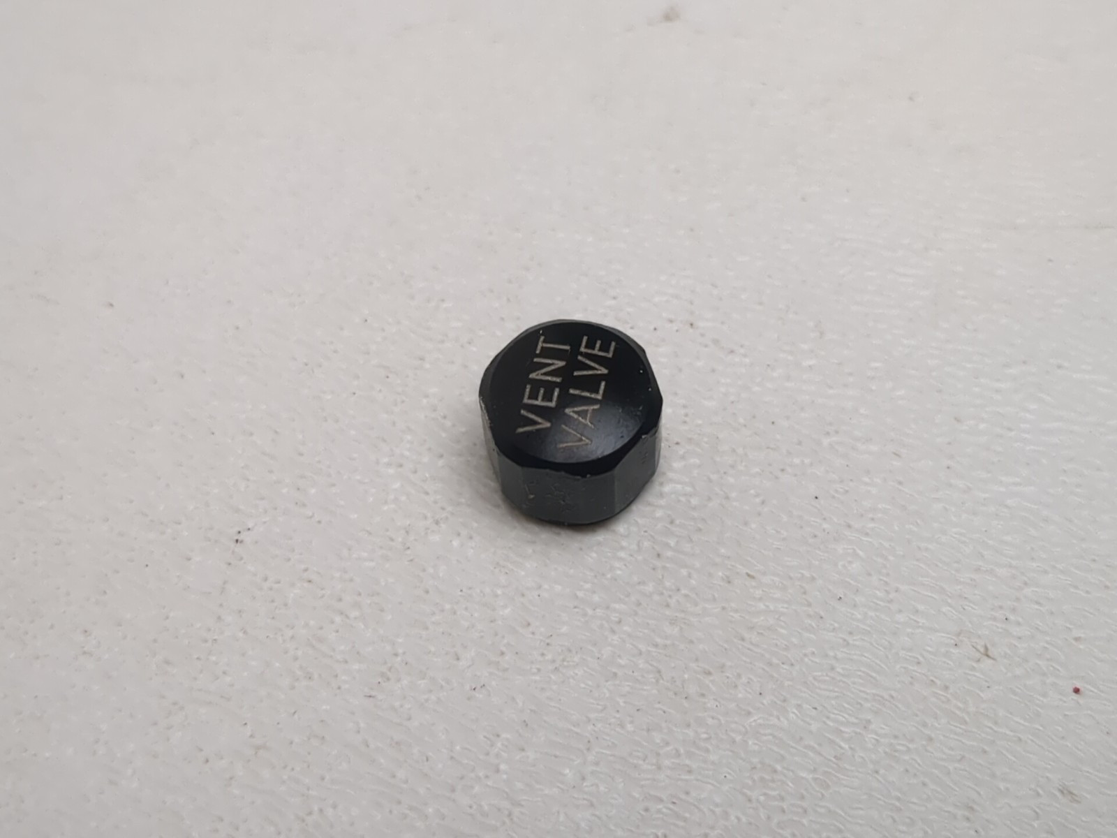 rock shox reverb vent valve cap