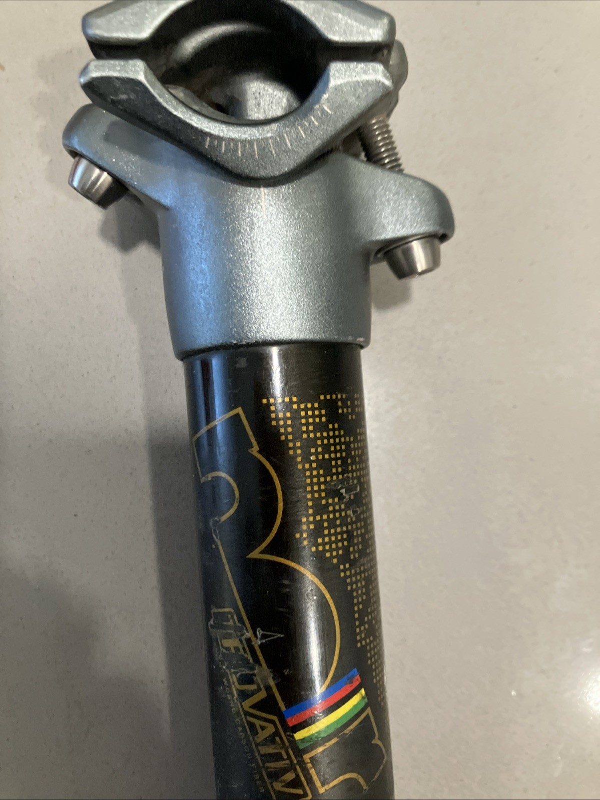 Truvativ Carbon Seat Post 30.8mm. 270 Mm