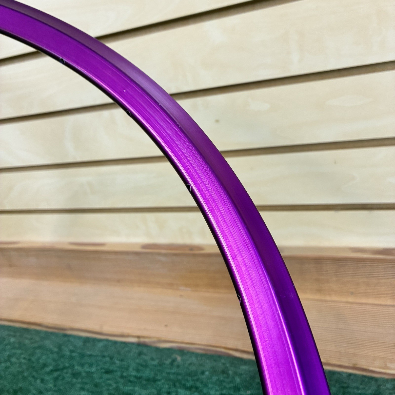 EXCELLENT! Vintage Velocity Aero Rim 3DV Purple 28H 26” Clincher Australia RARE!