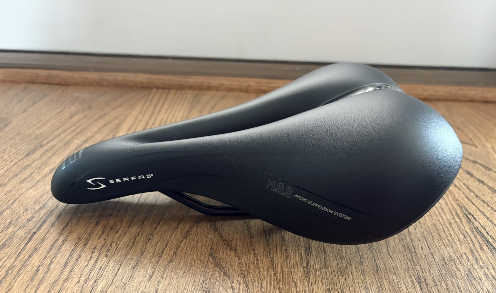 Serfas EG-DDLCT E-Gel Dual Density Womens Cut-Out Saddle – 10″ x 6.8″