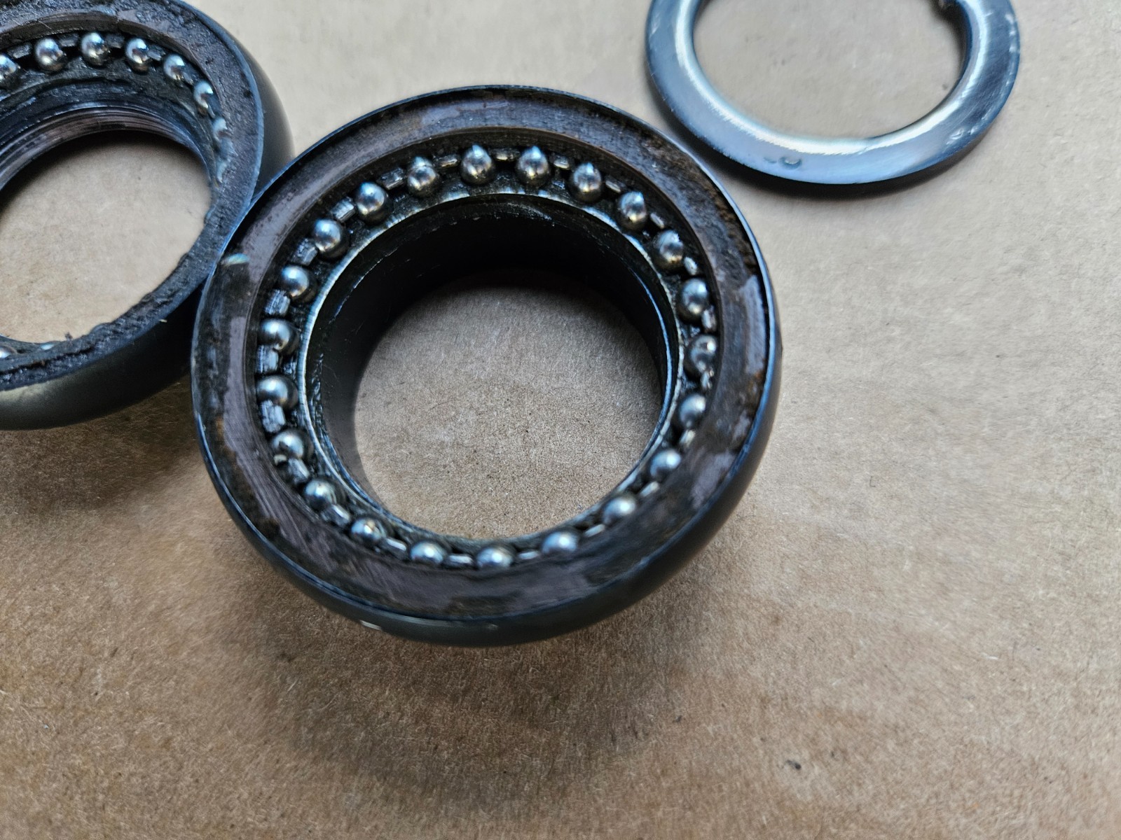 Vintage 90s Specialized 1-1/8″ Threaded Headset Black made in Japan