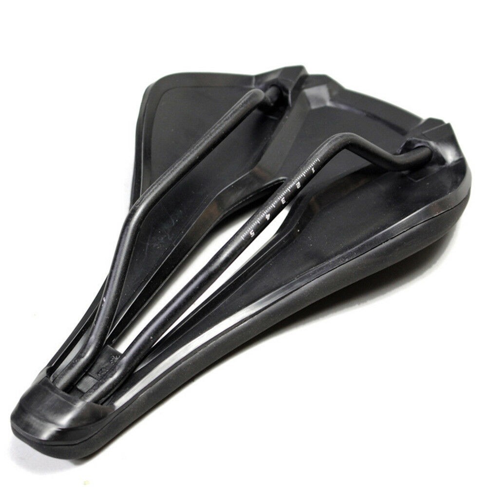 EC90 Short Nose Road Saddle – 206 grams – 143mm Wide by 240mm long – BRAND NEW!!
